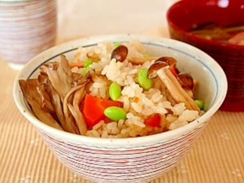 発芽大豆ときのこの炊き込みご飯